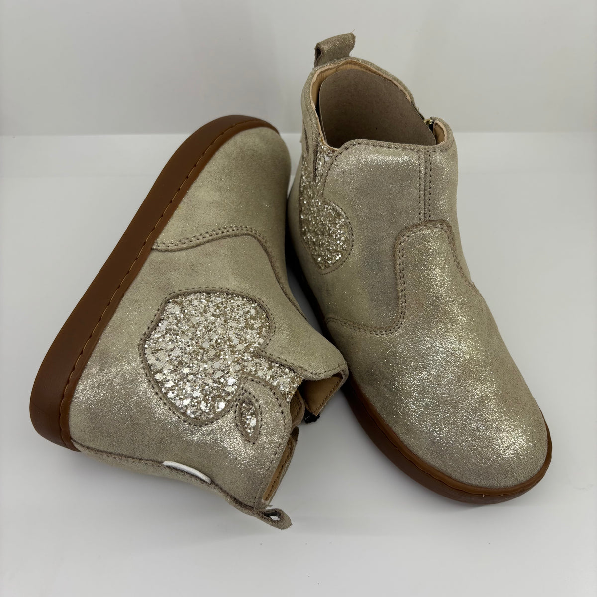 PLAY NEW APPLE BOOTS - FME