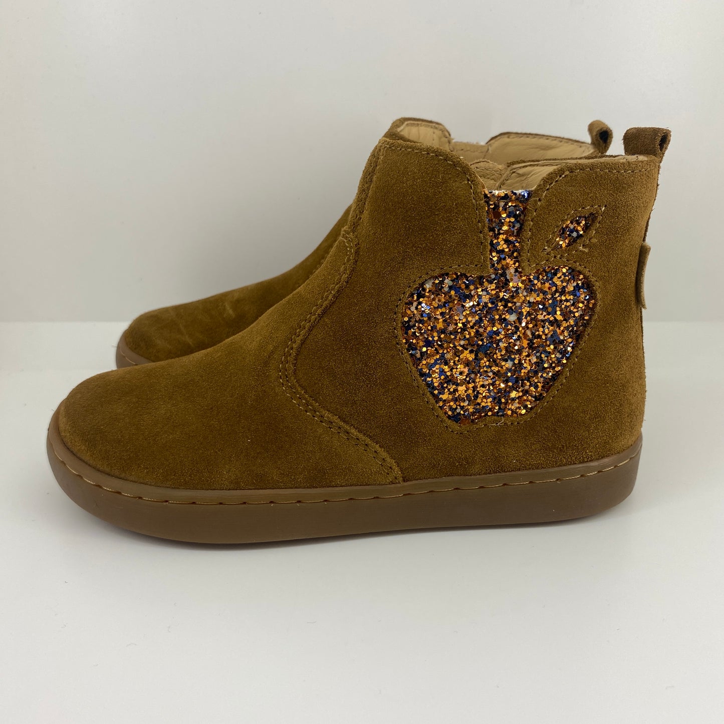 PLAY NEW APPLE BOOTS - FME