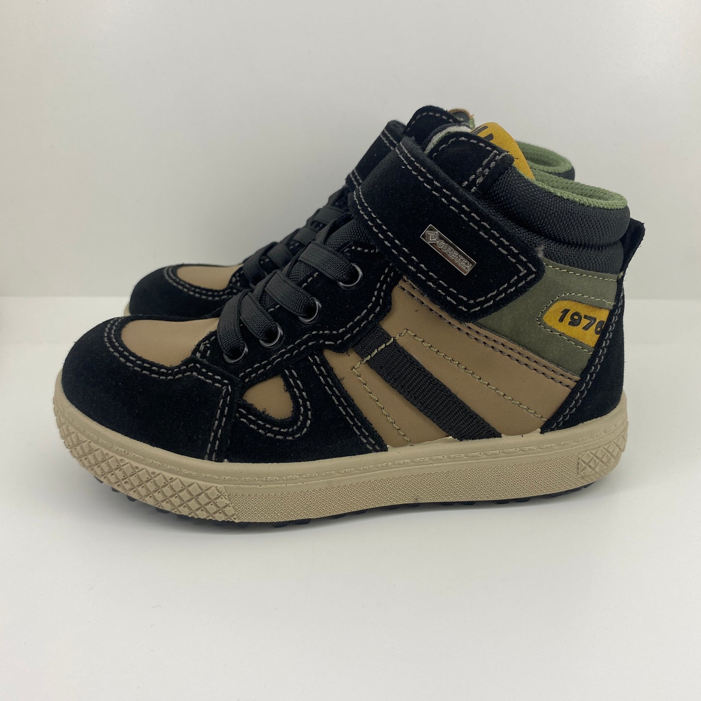 6886633 - GMEGoretex