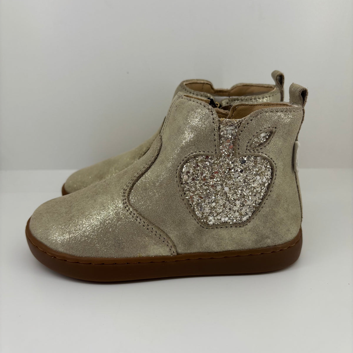 PLAY NEW APPLE BOOTS - FME