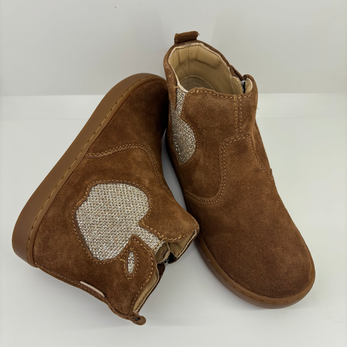 PLAY NEW APPLE BOOTS - FME