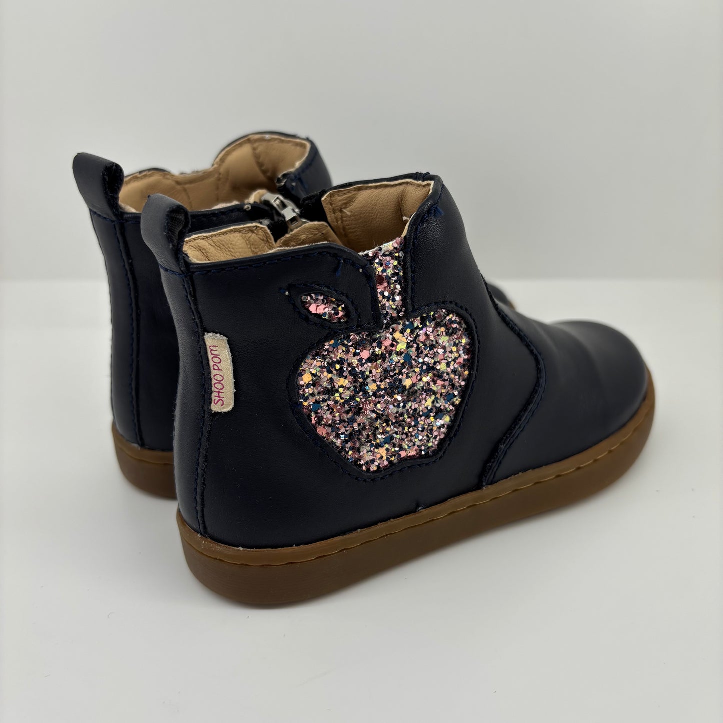 PLAY NEW APPLE BOOTS - FME