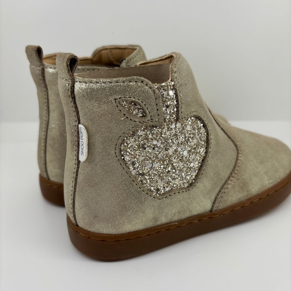 PLAY NEW APPLE BOOTS - FME