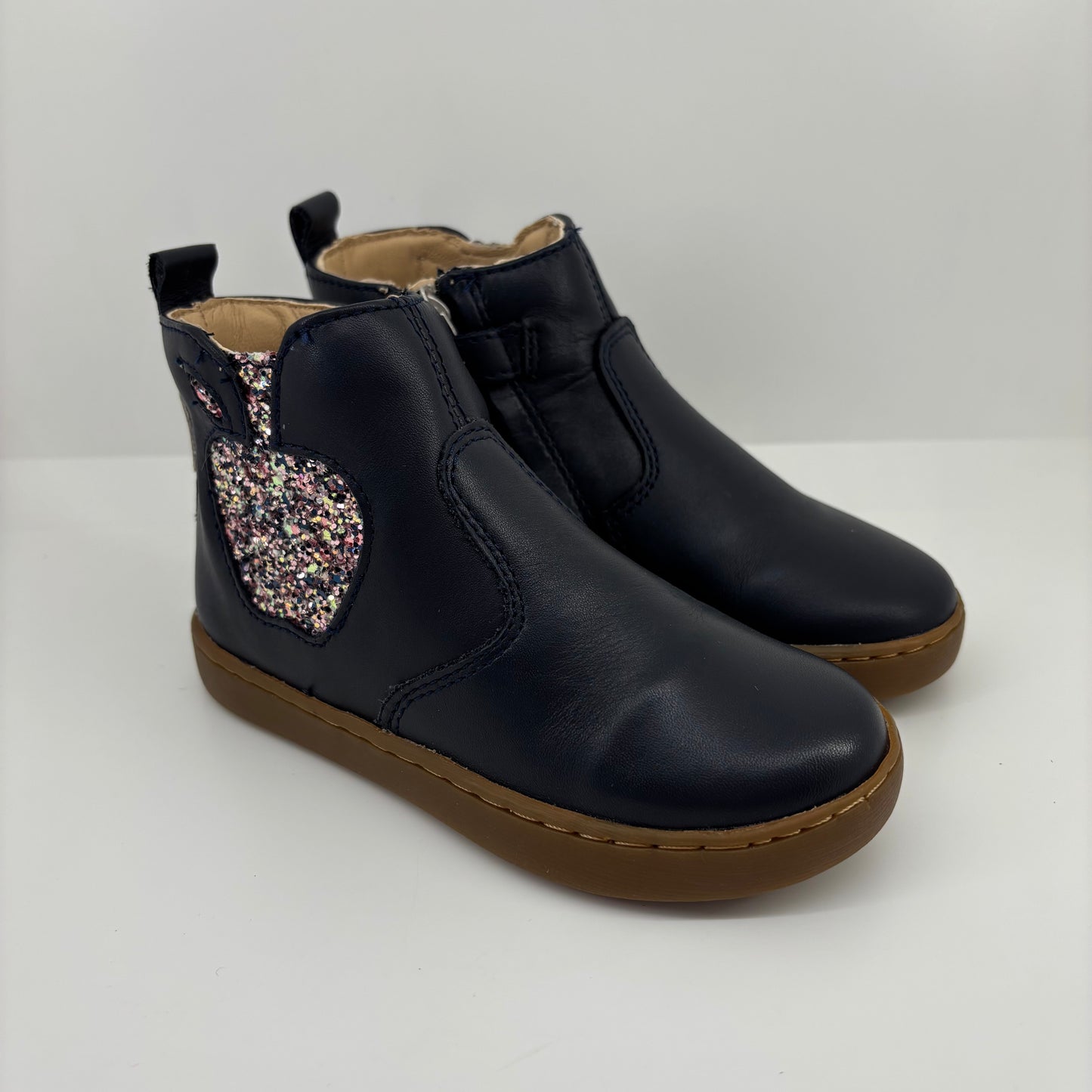 PLAY NEW APPLE BOOTS - FME